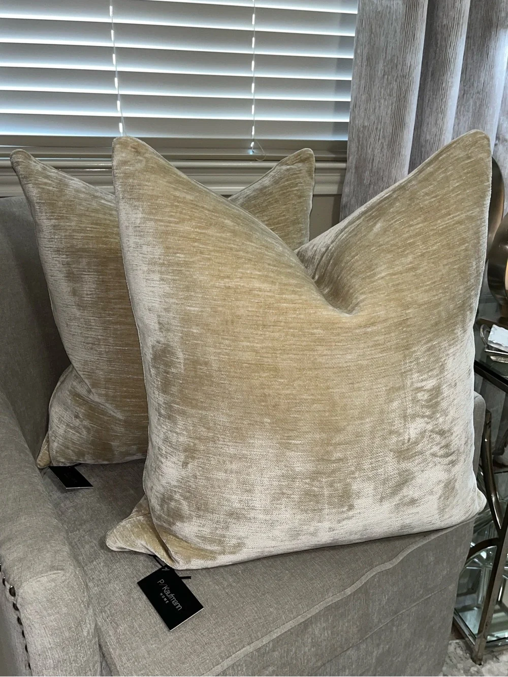 1-NWT P/Kaufmann luxe Champagne velvet luxury decorative pillow